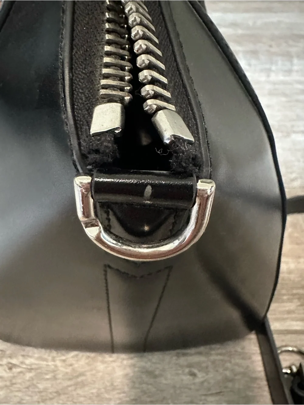 Givenchy Black Leather Antigona Lage Satchel with Shoulder Strap